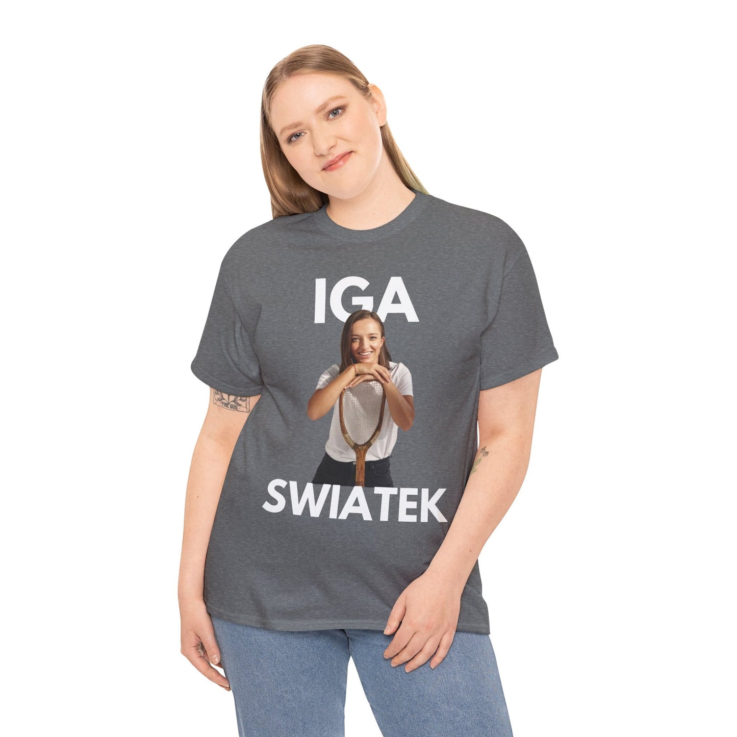 IGA SWIATEK 2 - Tennis Basic Tee