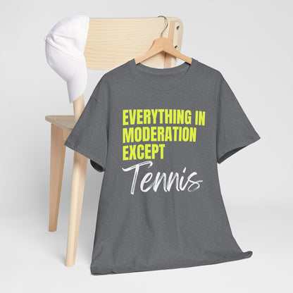 MODERATION - Tennis Basic Tee