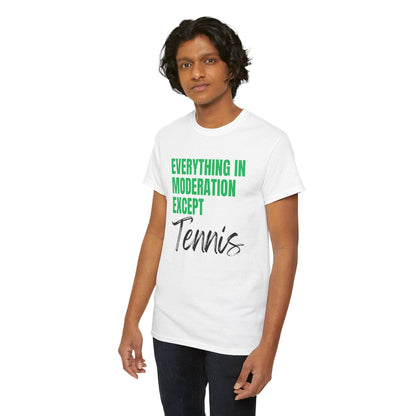 MODERATION - Tennis Basic Tee