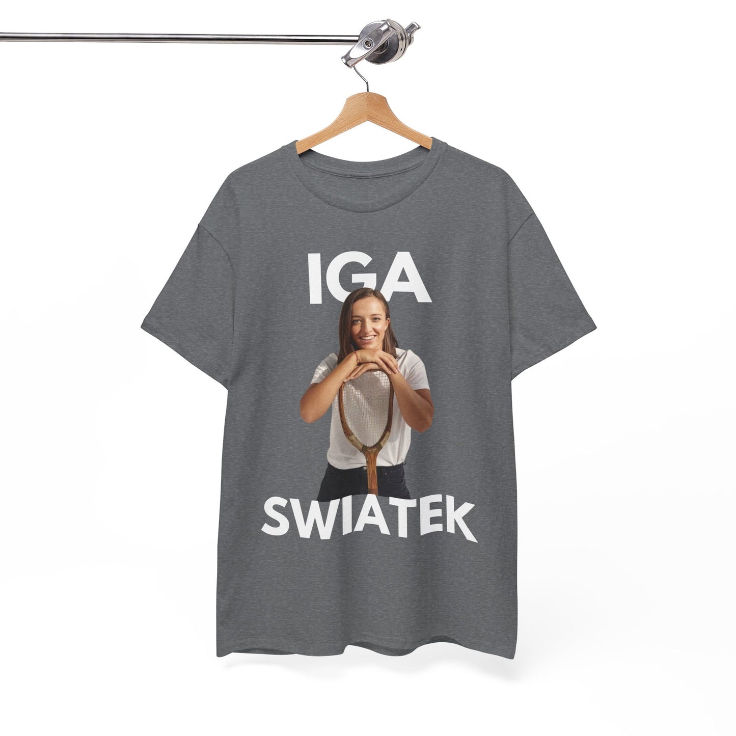 IGA SWIATEK 2 - Tennis Basic Tee