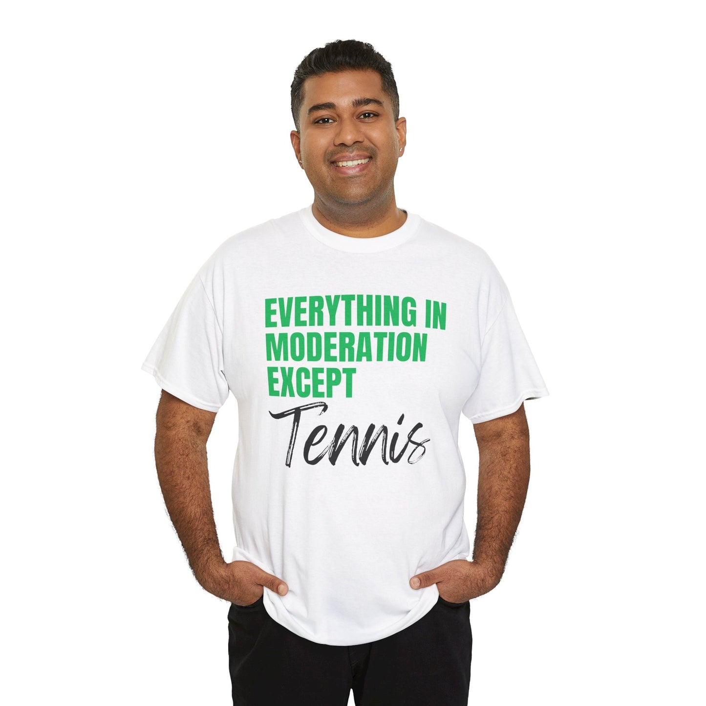 MODERATION - Tennis Basic Tee