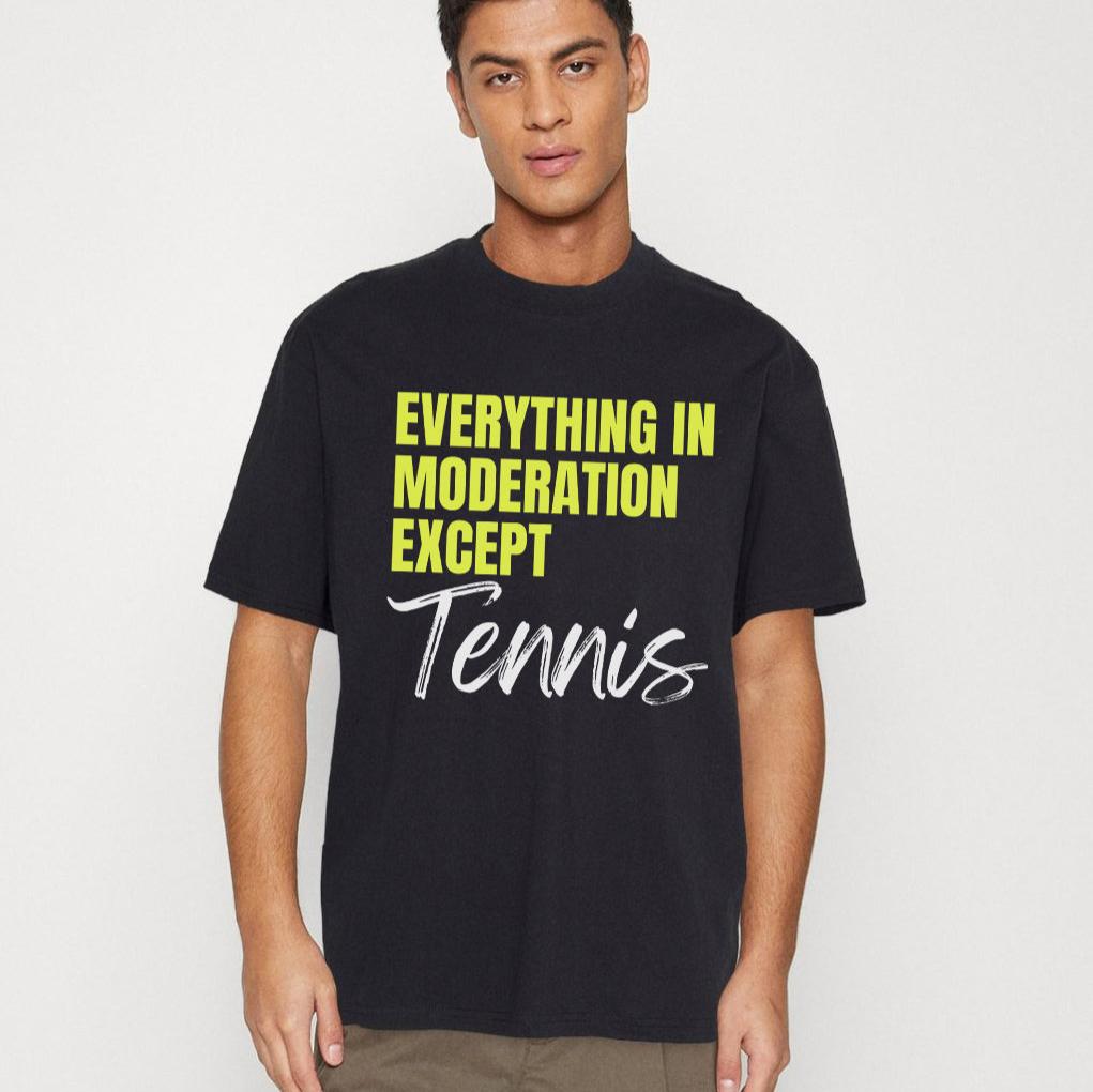 MODERATION - Tennis Basic Tee