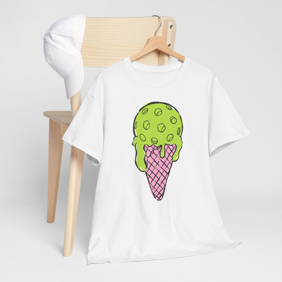 PICKLE SCOOP - Pickleball (Basic Tee)
