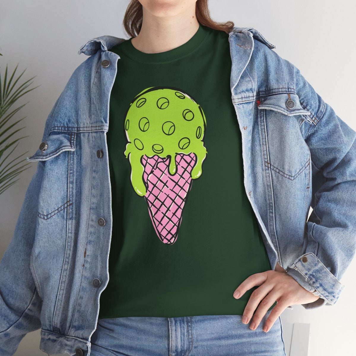 PICKLE SCOOP - Pickleball (Basic Tee)