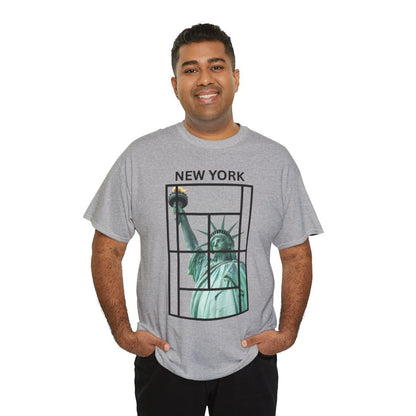 NEW YORK 2 - Tennis (Basic Tee)