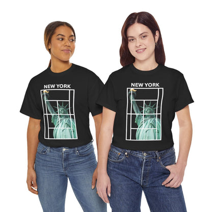NEW YORK 2 - Tennis (Basic Tee)