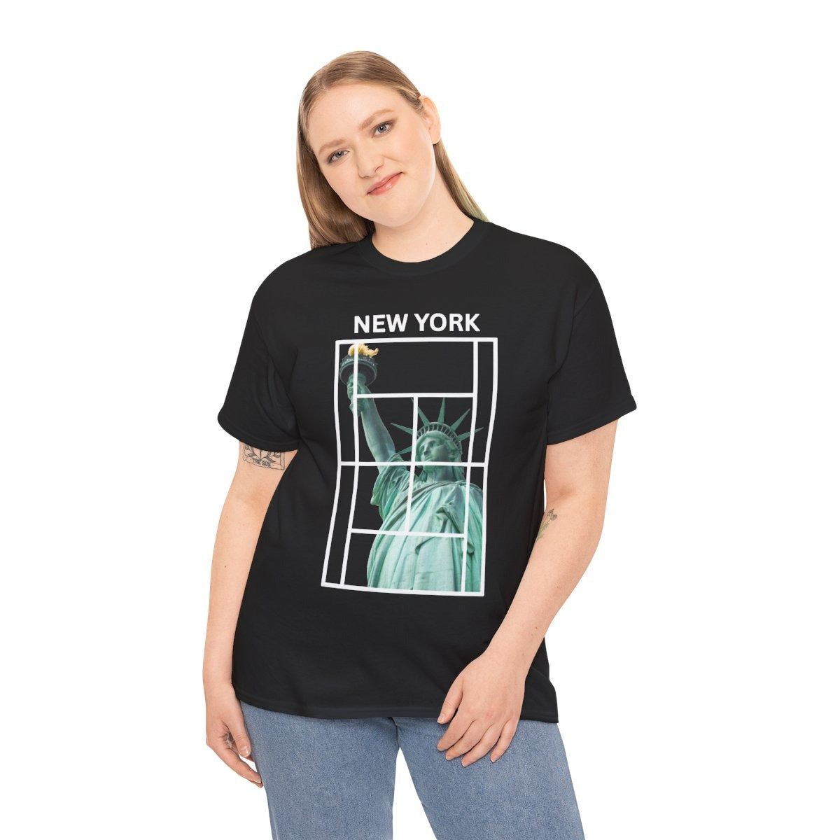 NEW YORK 2 - Tennis (Basic Tee)